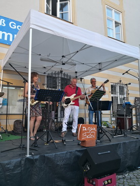Live beim Altstadtfest Eichstätt, Bühne mit Zeltdach